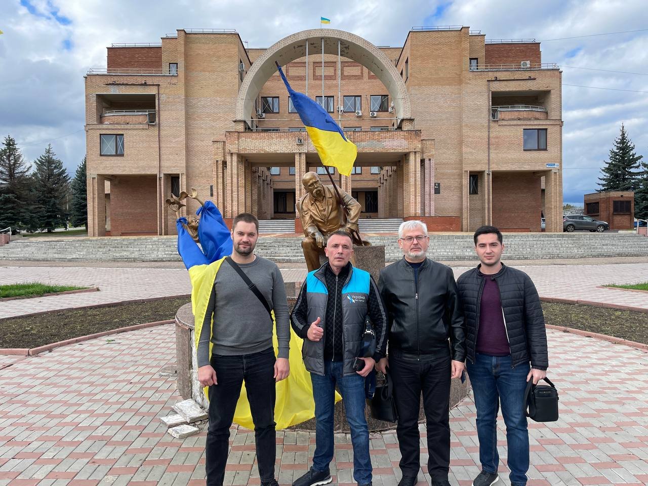 Відвідали нещодавно звільнене нашими захисниками м.Балаклія