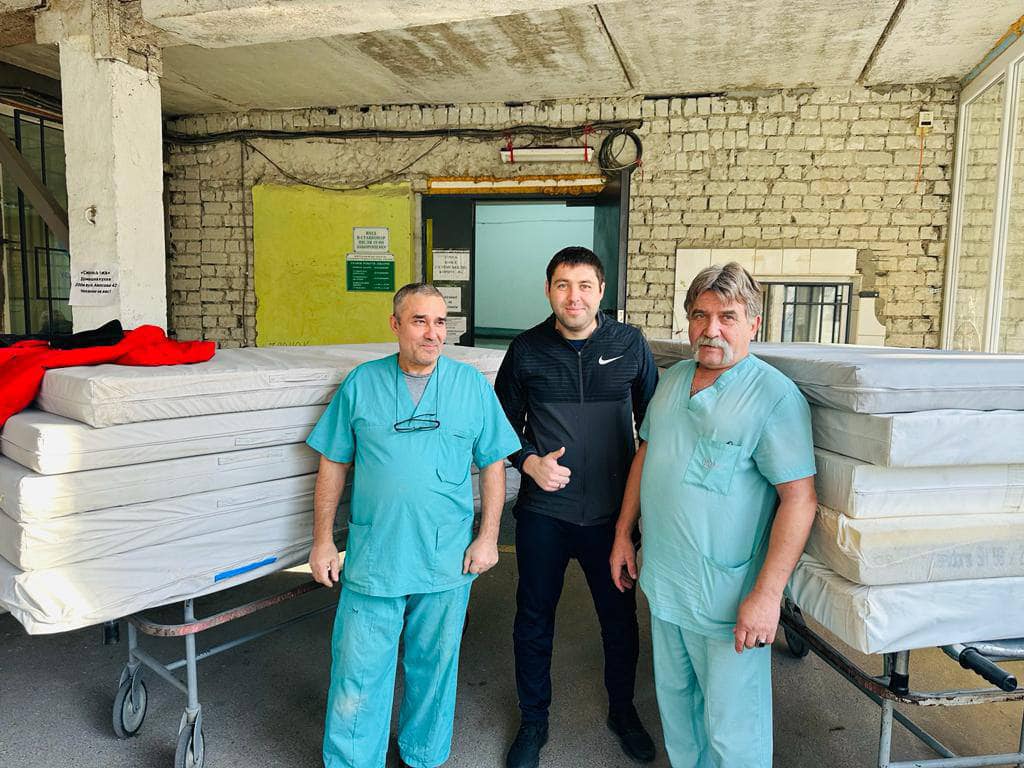 Посетили с гуманитарной медицинской помощью Харьковскую областную клиническую травматологическую больницу.